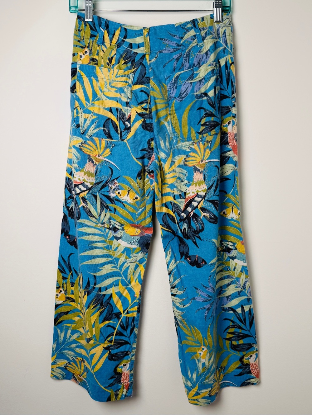 Colette Cropped Linen Wide-Leg Pants in Tropical Blue - Picture 9 of 16